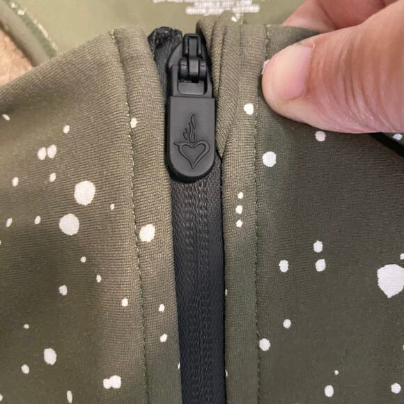 Torrid Happy Camper Olive Green Zip Front Sports Bra Size 4X Splatter Print - Picture 4 of 8